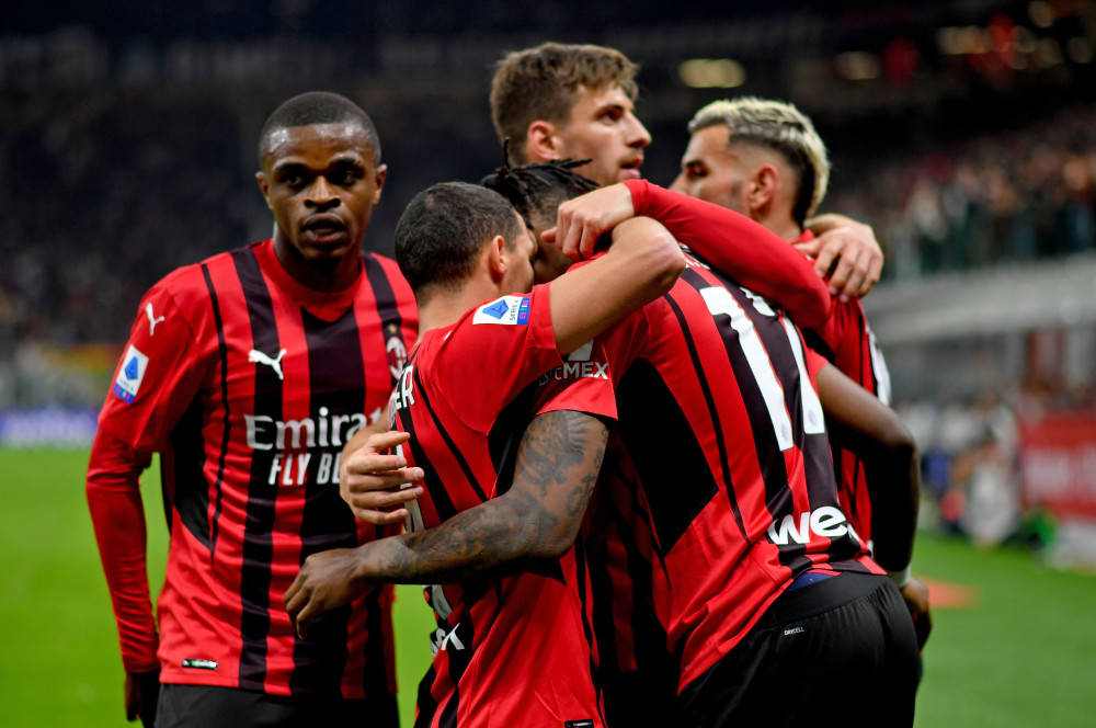 包含热那亚球队状态低迷，险些降级区泥沼的词条