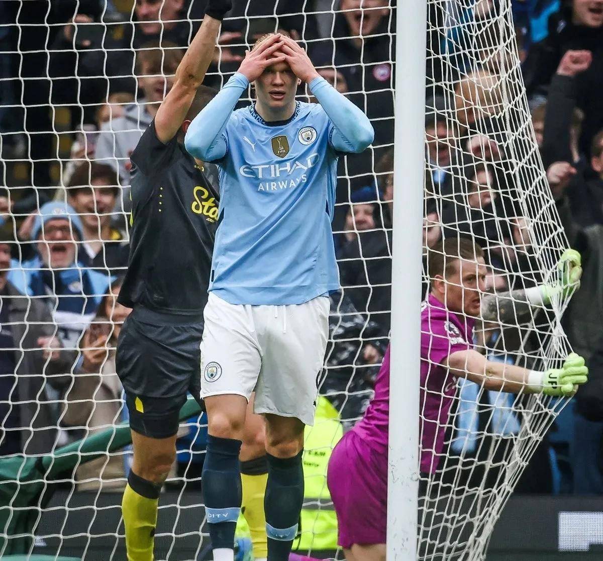 曼城绝杀斯旺西，豪取连胜继续领跑英超积分榜