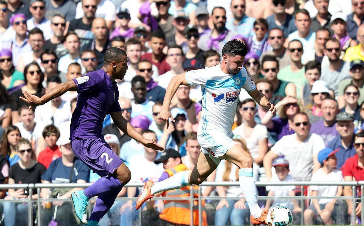 关于沃尔夫斯堡球员受伤影响球队表现的信息