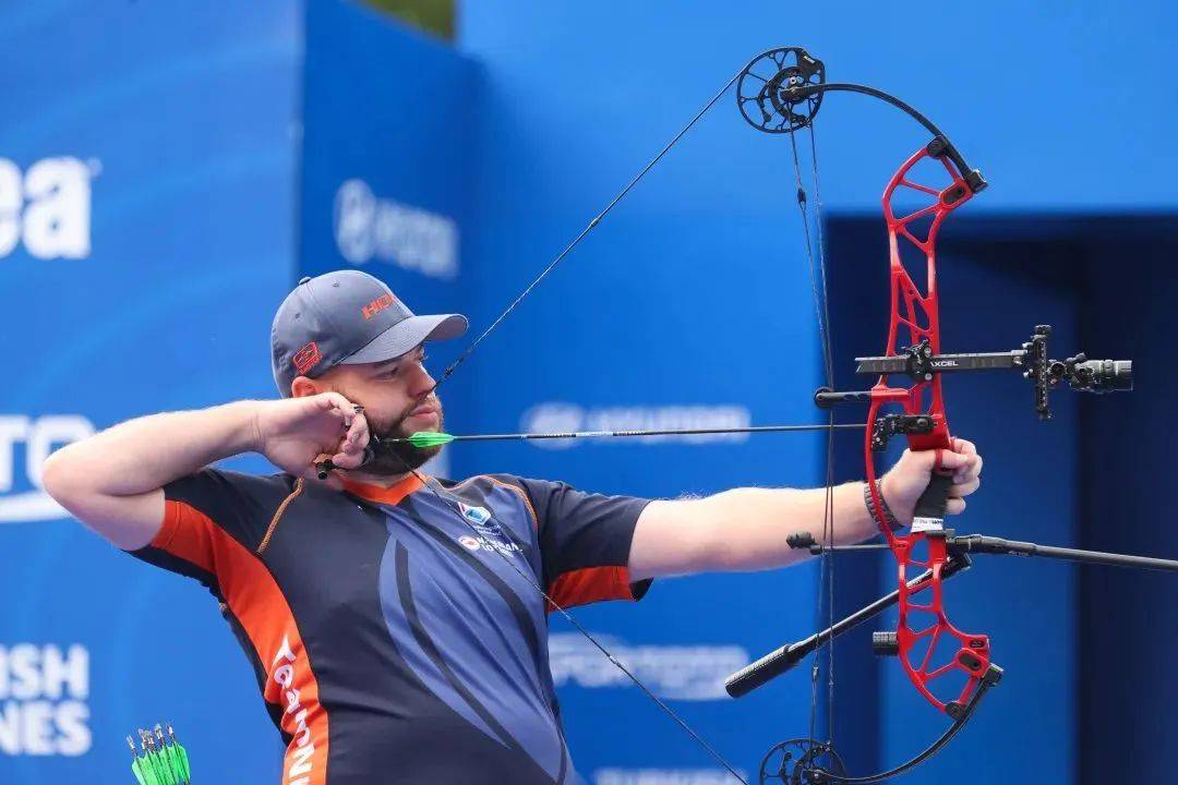 韩国射箭选手技压群雄夺得冠军 韩国射箭选手技压群雄夺得冠军