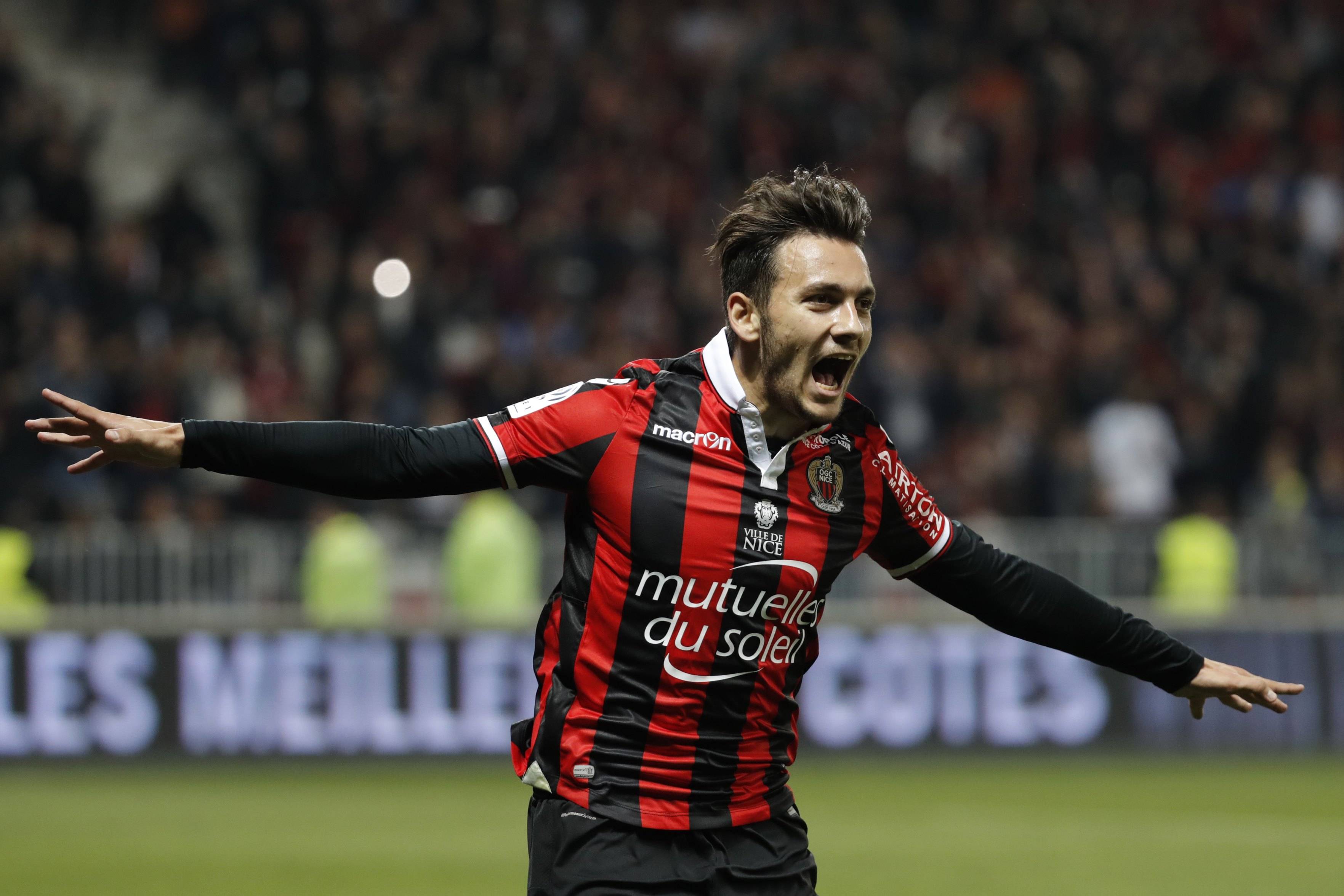 包含圣埃蒂安主场不敌摩纳哥，表现疲软的词条