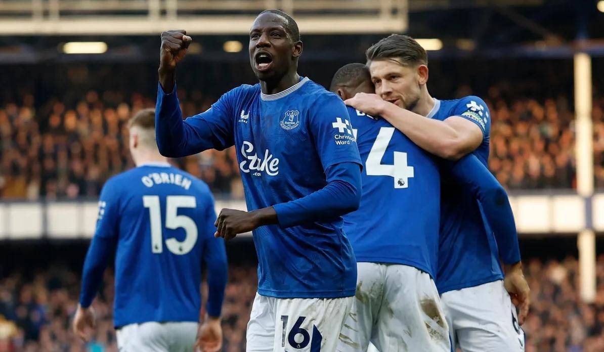 包含魔幻对决！亚洲球员飙分赢球的词条