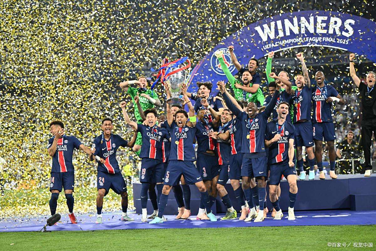 关于巴黎圣日耳曼球队努力为重要比赛作准备的信息