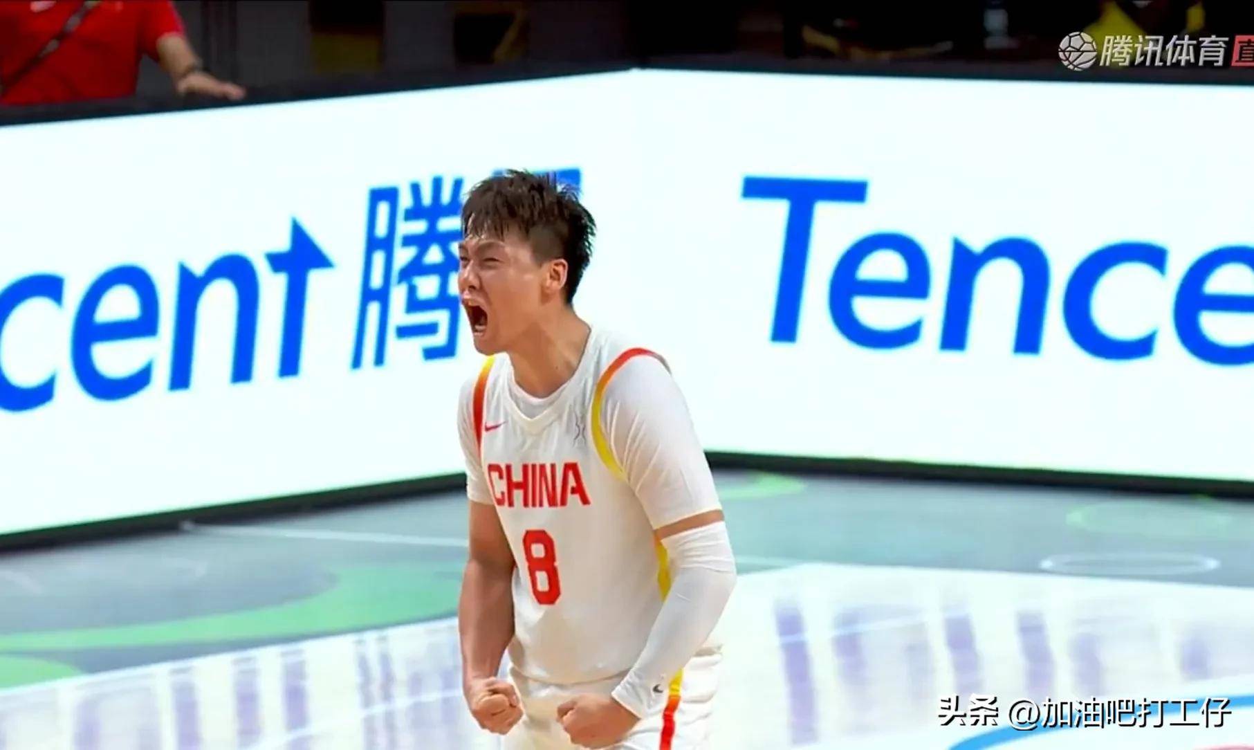 亚洲杯再次引爆热情，球员拼搏奋斗