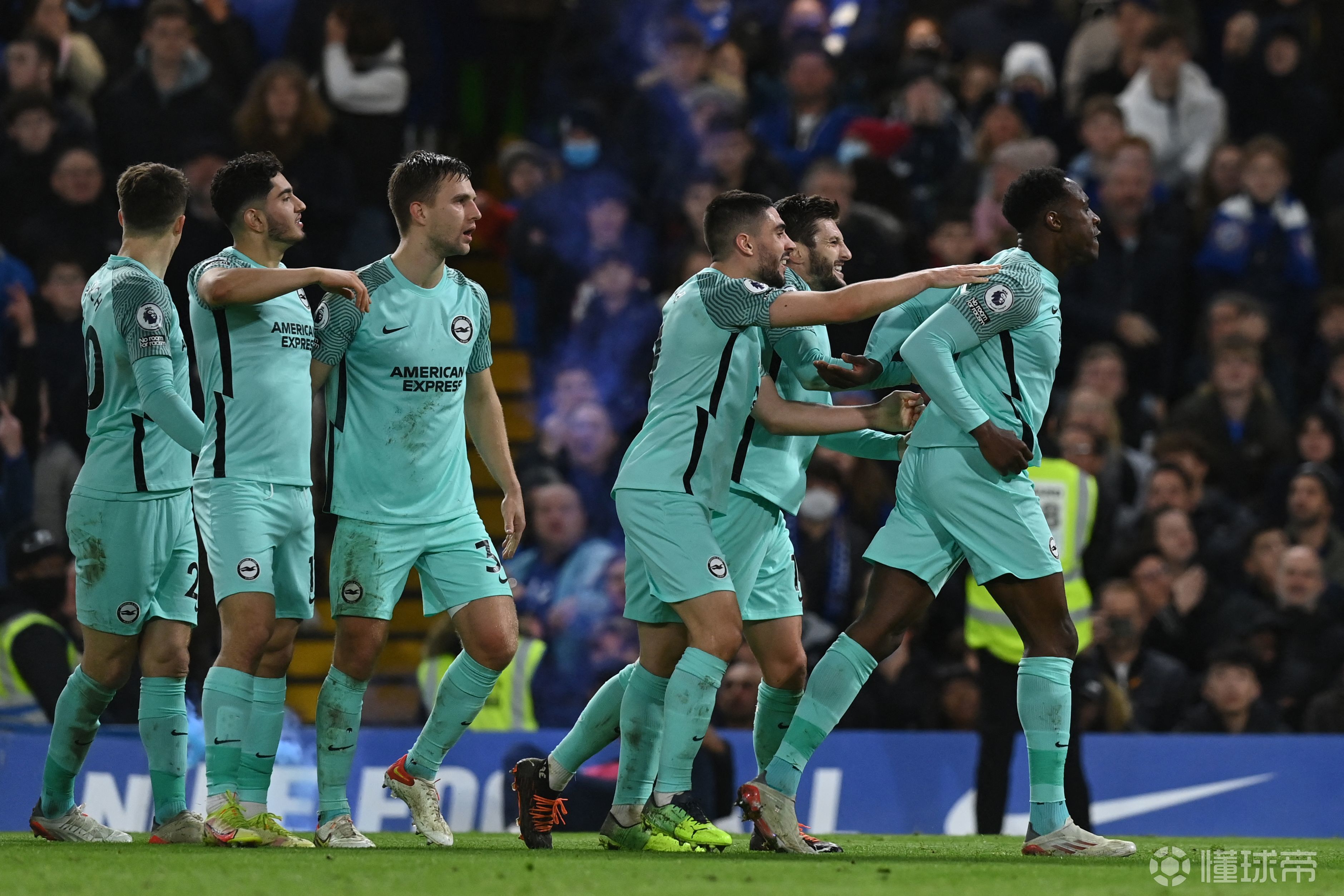 包含斯洛伐克客场逼平威尔士，实现保卫主场之利的词条