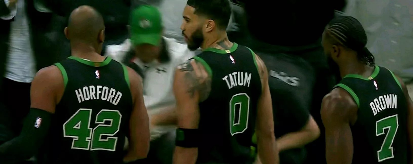 凯尔特人击败爵士,泰勒-突击主力发威 凯尔特人击败爵士,泰勒-突击主力发威