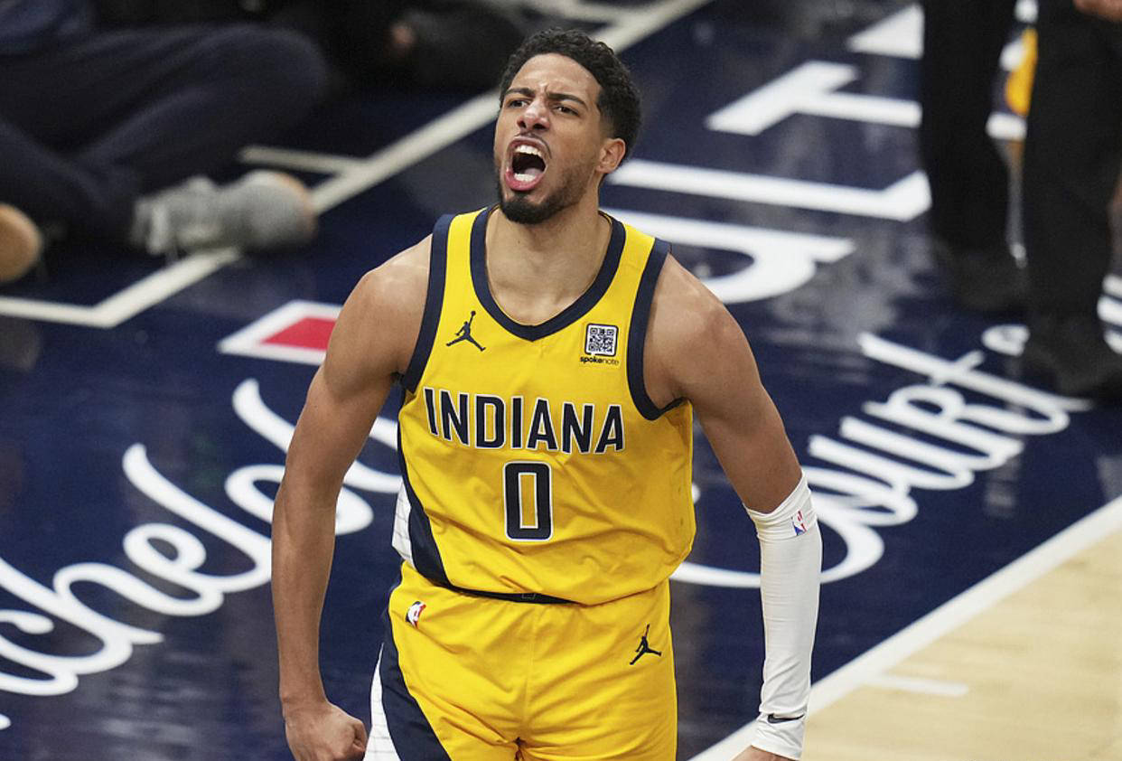 爵士逆转尼克斯,继续追赶西部前列 爵士逆转尼克斯,继续追赶西部前列